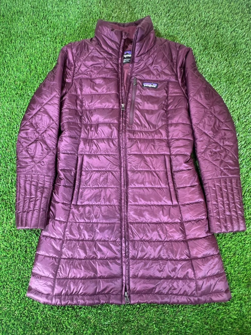 Patagonia Women’s Small Radalie Parka Full Zip Light Balsamic Burgundy Jacket!